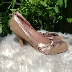 Aldo Collection Nude Suede Heels With Leather Bow
